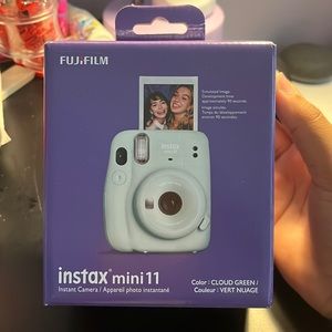 instax mini 11 camera cloud green